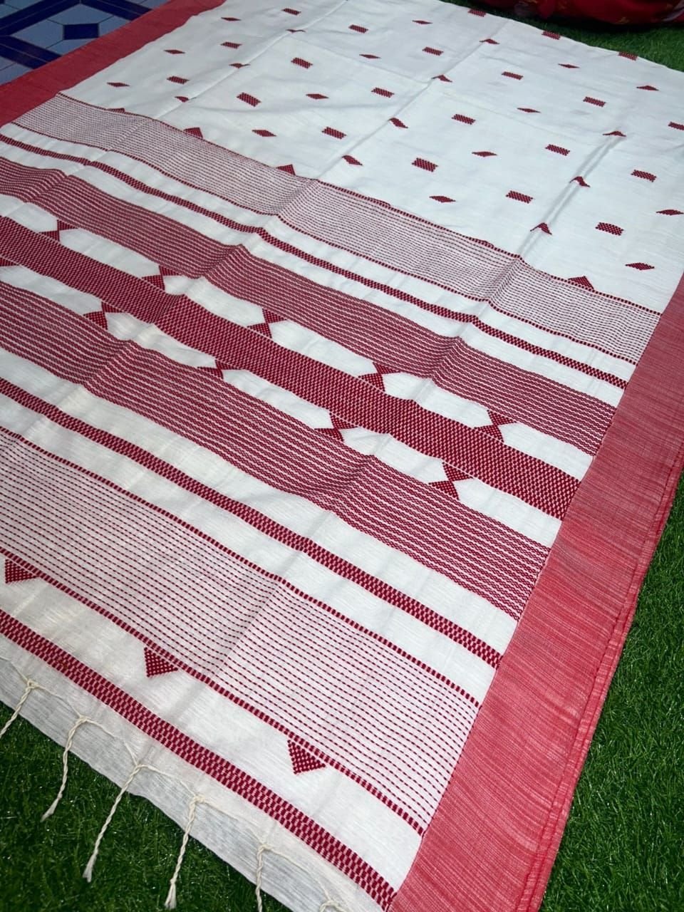 White Red Cotton Four Ply Jamdani Handloom Saree