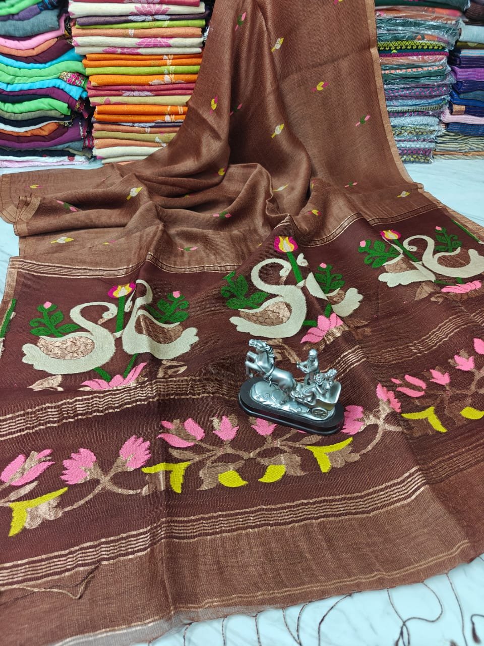 Brown Luxury Jayshree Tissue Linen Swan Design Handwoven Saree Brown Luxury Jayshree Tissue Linen Swan Design Handwoven Saree