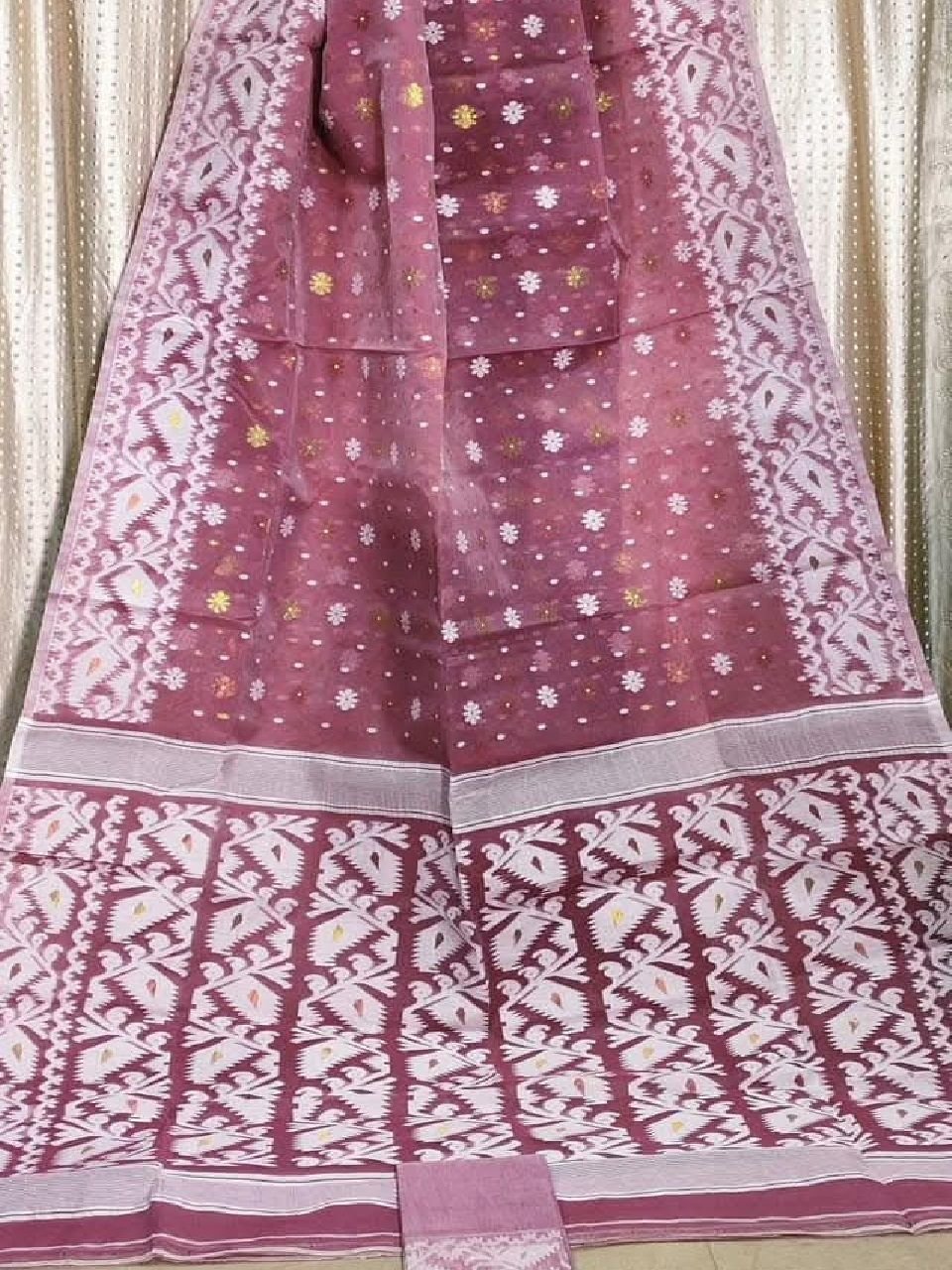 Burgundy Pink White Dhakai Jamdani Saree With Running Blouse Burgundy Pink White Dhakai Jamdani Saree With Running Blouse