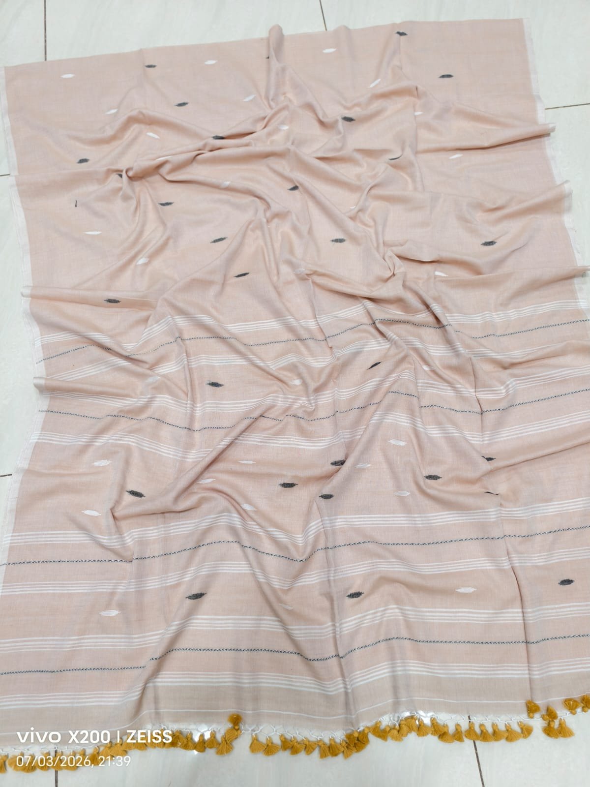 Cream White Cotton Jamdani Saree With Blouse Piece Cream White Cotton Jamdani Saree With Blouse Piece