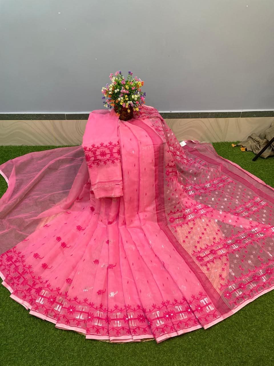 Deep Pink Dhakai Jamdani Saree With Blouse Piece Deep Pink Dhakai Jamdani Saree With Blouse Piece