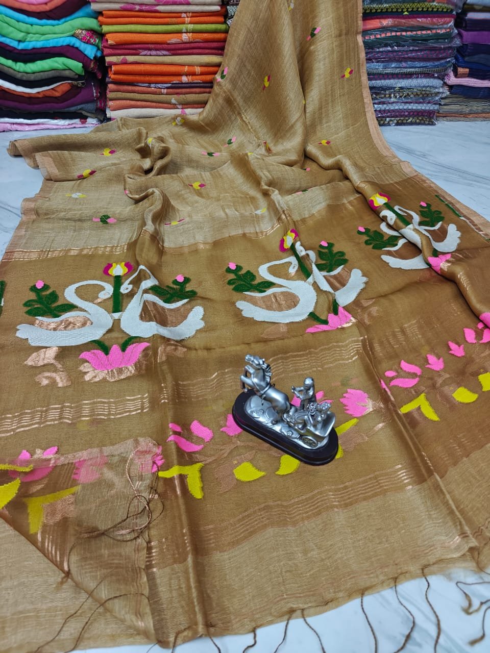 Golden Luxury Jayshree Tissue Linen Swan Design Handwoven Saree Golden Luxury Jayshree Tissue Linen Swan Design Handwoven Saree
