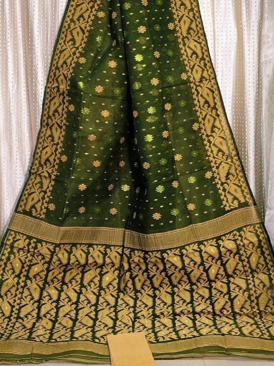 Green Golden Yellow Dhakai Jamdani Saree With Running Blouse Green Golden Yellow Dhakai Jamdani Saree With Running Blouse