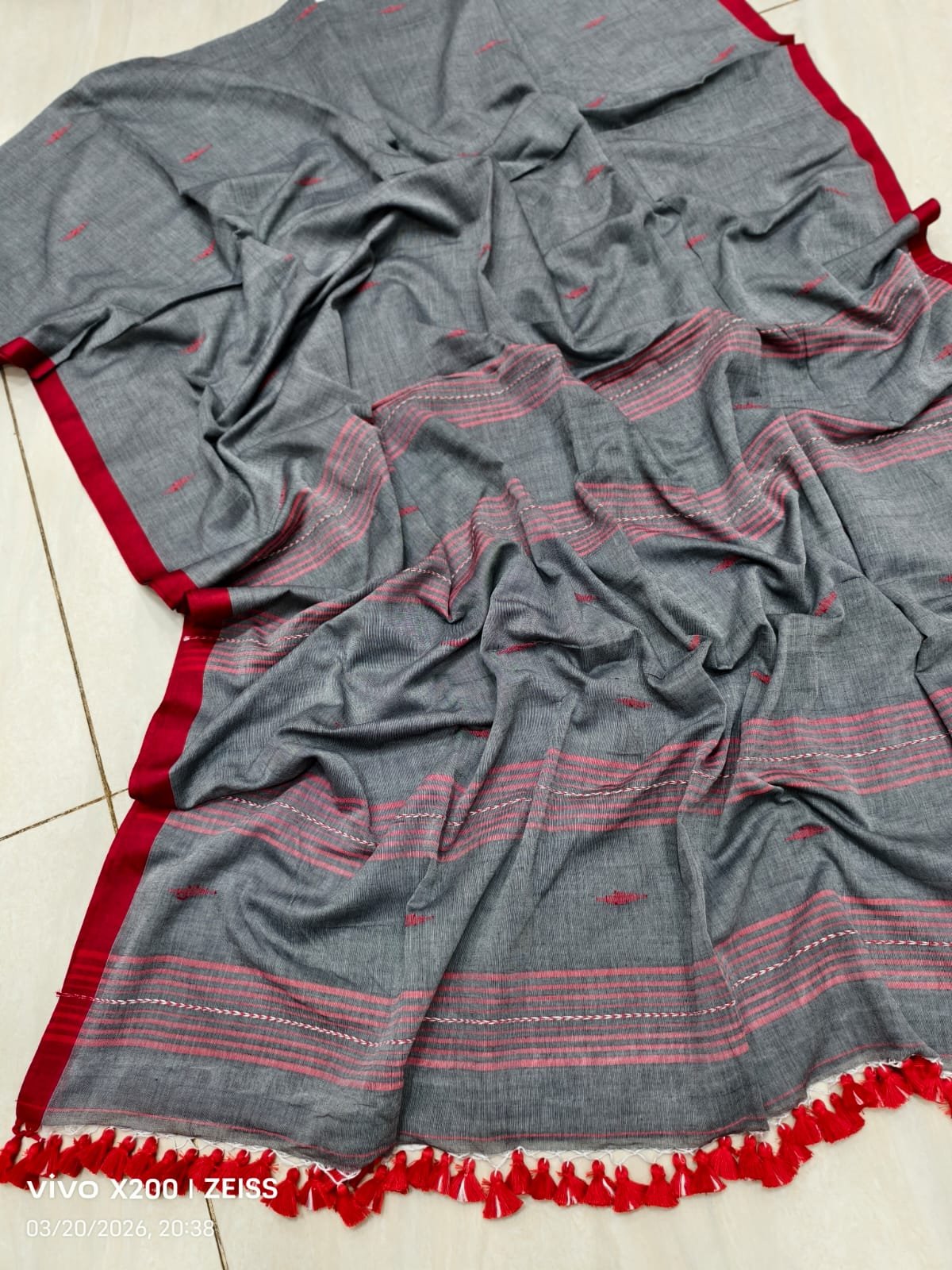 Grey Red Cotton Jamdani Saree With Blouse Piece Grey Red Cotton Jamdani Saree With Blouse Piece