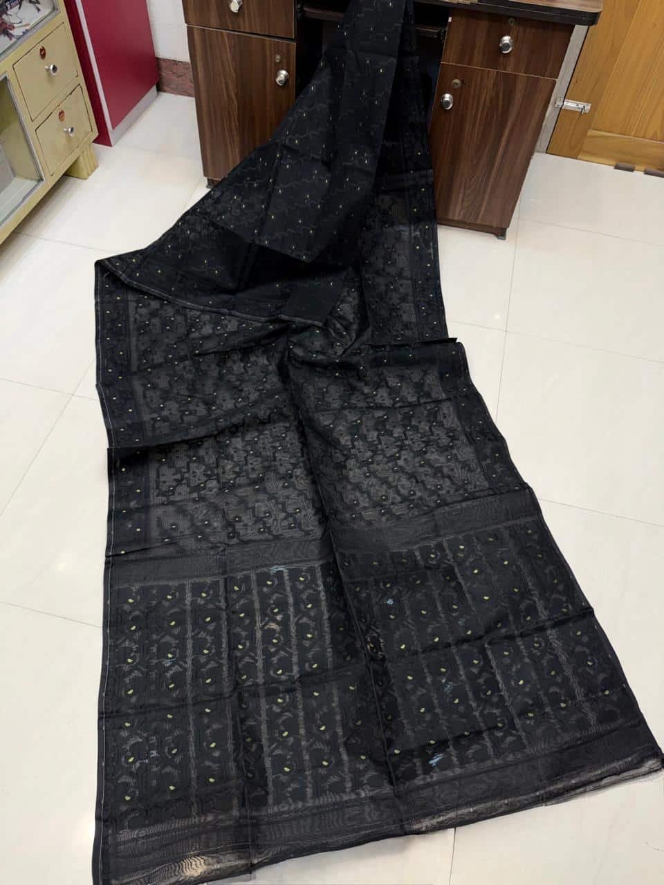 Black Dhakai Jamdani Semi Polished With Blouse Piece Black Dhakai Jamdani Semi Polished With Blouse Piece