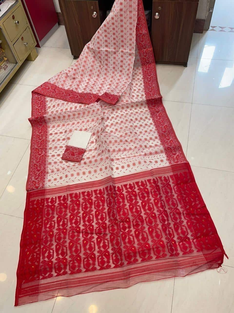 White Red Dhakai Jamdani Semi Polished With Blouse Piece White Red Dhakai Jamdani Semi Polished With Blouse Piece